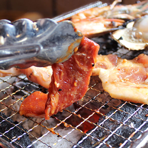 BBQ焼き肉の様子-簡単で手軽なBBQセット
