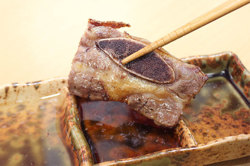 焼きあがったらお好みのタレで